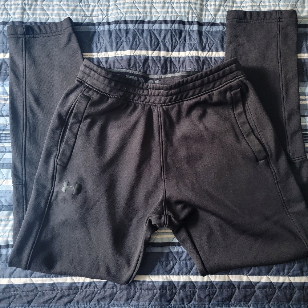 Men's small, Under Armour, active tapered leg pants